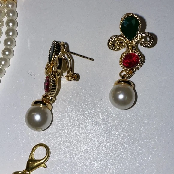 VINTAGE 3 pieces pcs Hand crafted festive necklace mother of pearl
